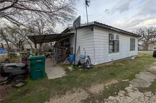 602 Andrews St, Gatesville, TX 76528 - Photo 6