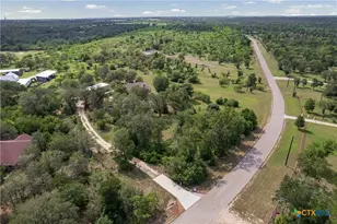 901 Spanish Oaks Blvd, Lockhart, TX 78644 - Photo 30