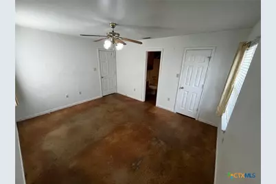 805 E Ave. I, Lampasas, TX 76550 - Photo 4