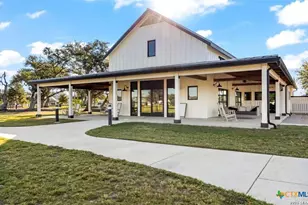 1212 Loma Rnch, New Braunfels, TX 78132 - Photo 28