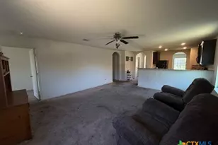 124 Niven Path, Jarrell, TX 76537 - Photo 6