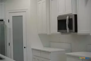 112 Rustic Woods, Marion, TX 78124 - Photo 6