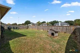 376 Musgrav, Kyle, TX 78640 - Photo 4