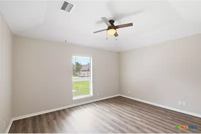 209 Champions Row, Victoria, TX 77904 - Photo 14