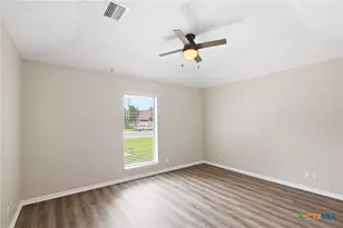 209 Champions Row, Victoria, TX 77904 - Photo 14