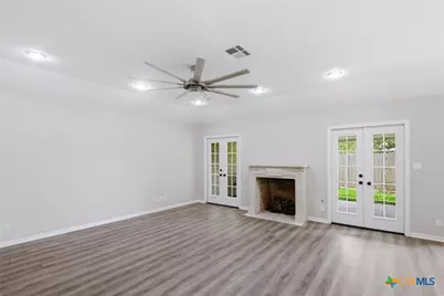 209 Champions Row, Victoria, TX 77904 - Photo 10