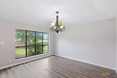 209 Champions Row, Victoria, TX 77904 - Photo 12
