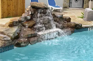 730 E Mather St, New Braunfels, TX 78130 - Photo 20