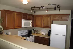 730 E Mather St, New Braunfels, TX 78130 - Photo 4