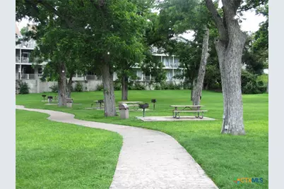730 E Mather Street, New Braunfels, TX 78130 - Photo 28