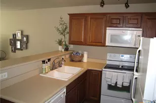 730 E Mather St, New Braunfels, TX 78130 - Photo 8