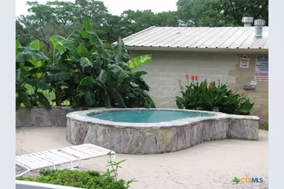730 E Mather Street, New Braunfels, TX 78130 - Photo 16