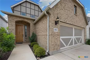 2013 Flametree Ave, New Braunfels, TX 78132 - Photo 2