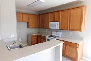 957 Misty Acres Dr, New Braunfels, TX 78130 - Photo 2