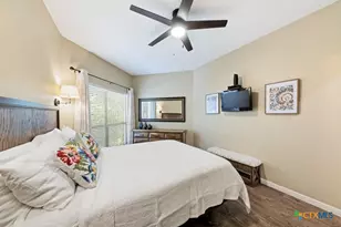 401 W Lincoln St, New Braunfels, TX 78130 - Photo 14