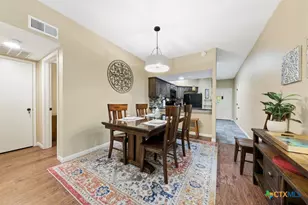 401 W Lincoln St, New Braunfels, TX 78130 - Photo 10