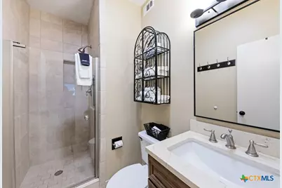 401 W Lincoln Street #A115, New Braunfels, TX 78130 - Photo 16