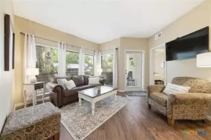 401 W Lincoln St, New Braunfels, TX 78130 - Photo 6