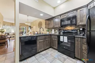 401 W Lincoln St, New Braunfels, TX 78130 - Photo 12