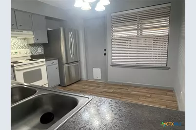 1051 Country Club Drive, Seguin, TX 78155 - Photo 12