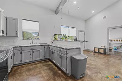 16588 N US Highway 281, Lampasas, TX 76550 - Photo 12