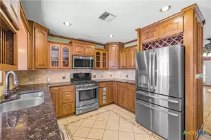 20 Hambleton Rd, Victoria, TX 77905 - Photo 4
