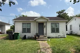 1105 E San Antonio St, Victoria, TX 77901 - Photo 6
