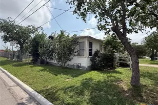 1105 E San Antonio St, Victoria, TX 77901 - Photo 14