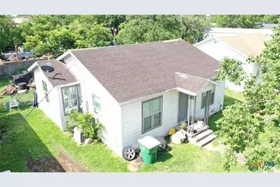 1105 E San Antonio Street, Victoria, TX 77901 - Photo 8