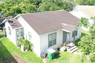 1105 E San Antonio St, Victoria, TX 77901 - Photo 8