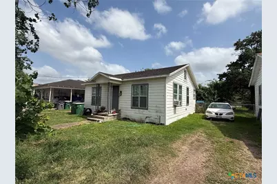 1105 E San Antonio Street, Victoria, TX 77901 - Photo 10
