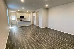 2445 Ayers Dr, Seguin, TX 78155 - Photo 6