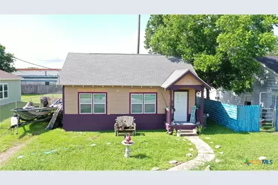 1003 E San Antonio Street, Victoria, TX 77901 - Photo 1