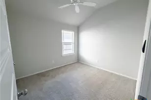 139 Lyndon Dr, San Marcos, TX 78666 - Photo 12