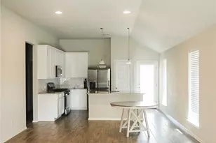 139 Lyndon Dr, San Marcos, TX 78666 - Photo 4