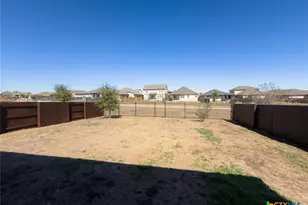 139 Lyndon Dr, San Marcos, TX 78666 - Photo 2