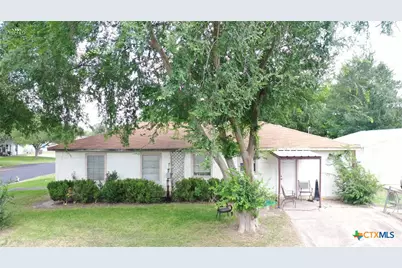 701 E Hiller Street, Victoria, TX 77901 - Photo 1
