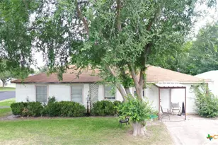 701 E Hiller St, Victoria, TX 77901 - Photo 1