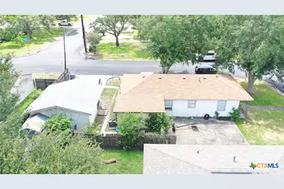 701 E Hiller Street, Victoria, TX 77901 - Photo 4