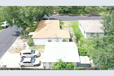 701 E Hiller Street, Victoria, TX 77901 - Photo 8