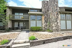 104 T Bar M Dr, New Braunfels, TX 78132 - Photo 4