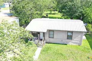 1104 Taylor Ave, Victoria, TX 77901 - Photo 2