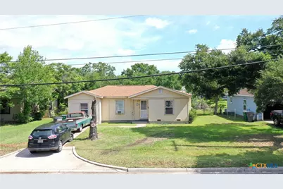 1904 E Red River Street, Victoria, TX 77901 - Photo 2