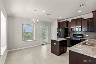213 Hoya Ln, San Marcos, TX 78666 - Photo 6