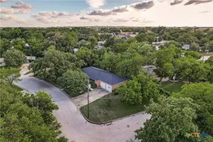 1401 N East St, Belton, TX 76513 - Photo 1