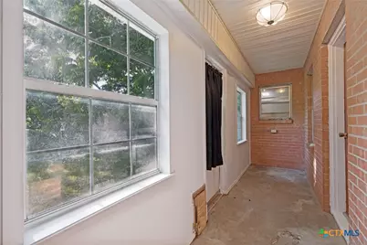 1401 N East Street, Belton, TX 76513 - Photo 12