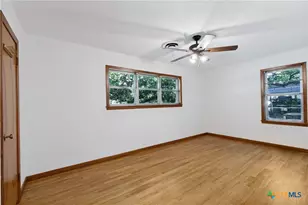 1401 N East St, Belton, TX 76513 - Photo 10