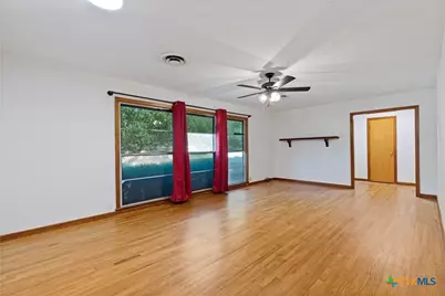 1401 N East Street, Belton, TX 76513 - Photo 16