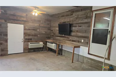 1401 N East Street, Belton, TX 76513 - Photo 22