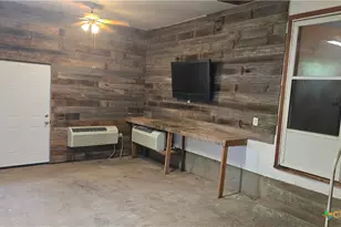 1401 N East St, Belton, TX 76513 - Photo 22